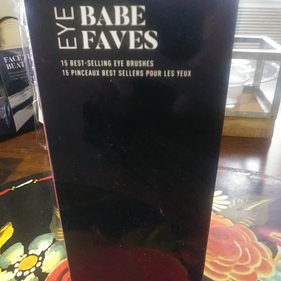 Makeup - Picture 4 of 8